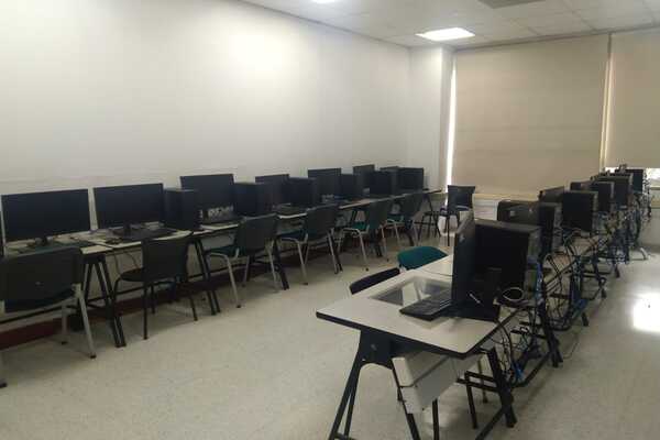 imagen decorativa Sala de informática 403