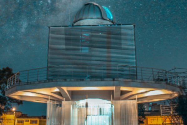 imagen decorativa lab astronomia ti geoespacial