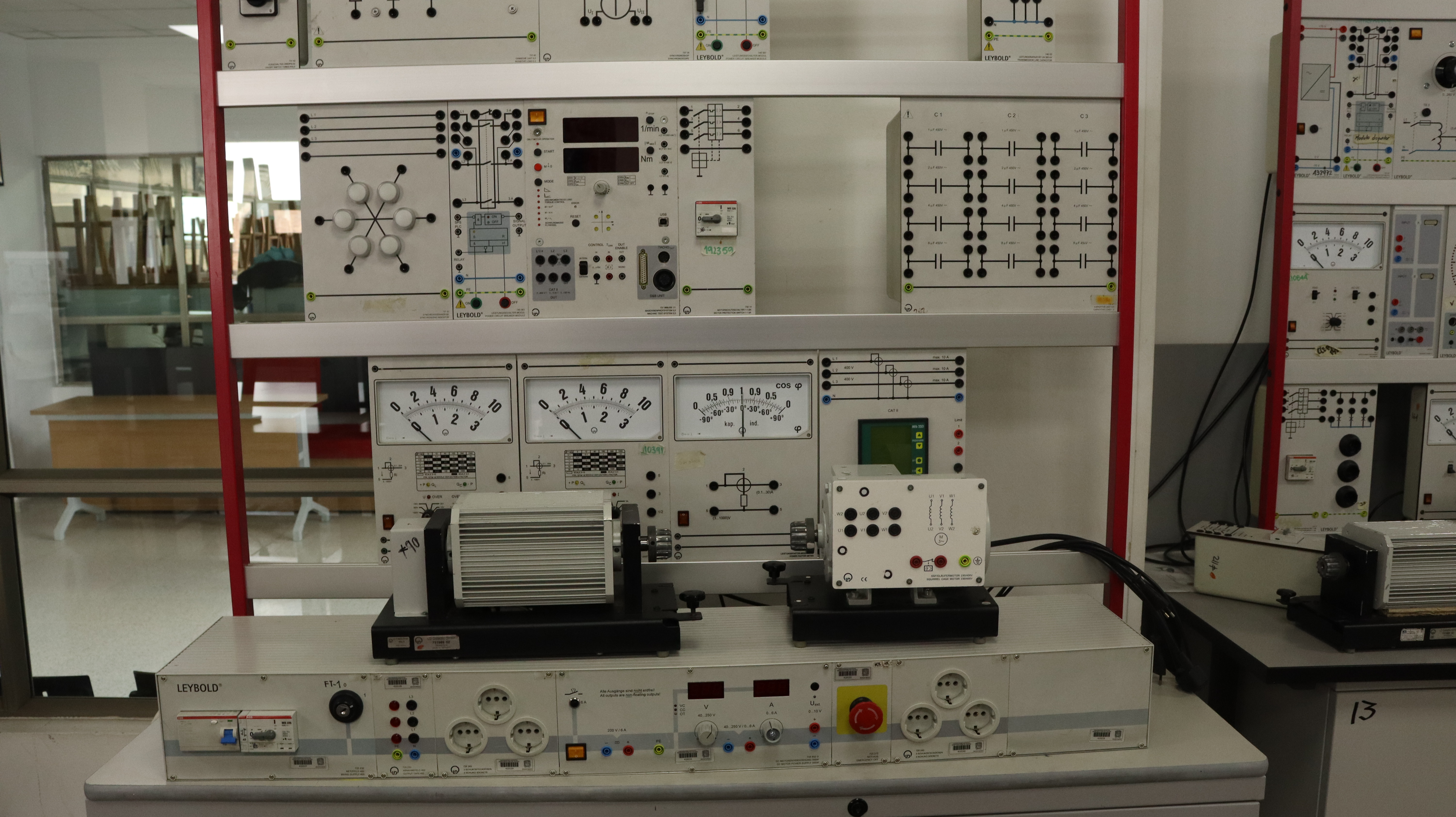 Máquina Laboratorio de Máquinas Eléctricas B 605 (2)