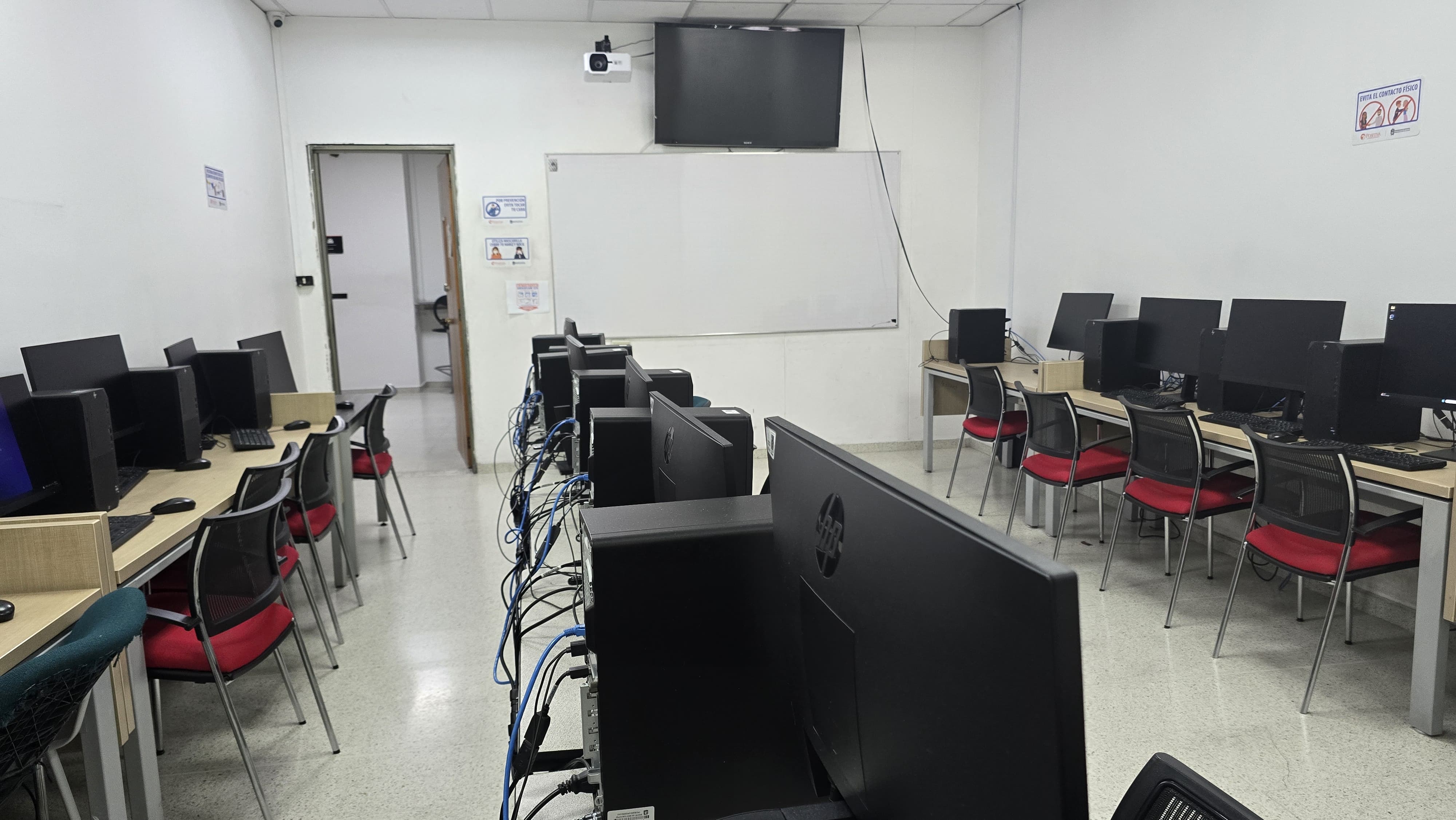 2. Salas de software-312