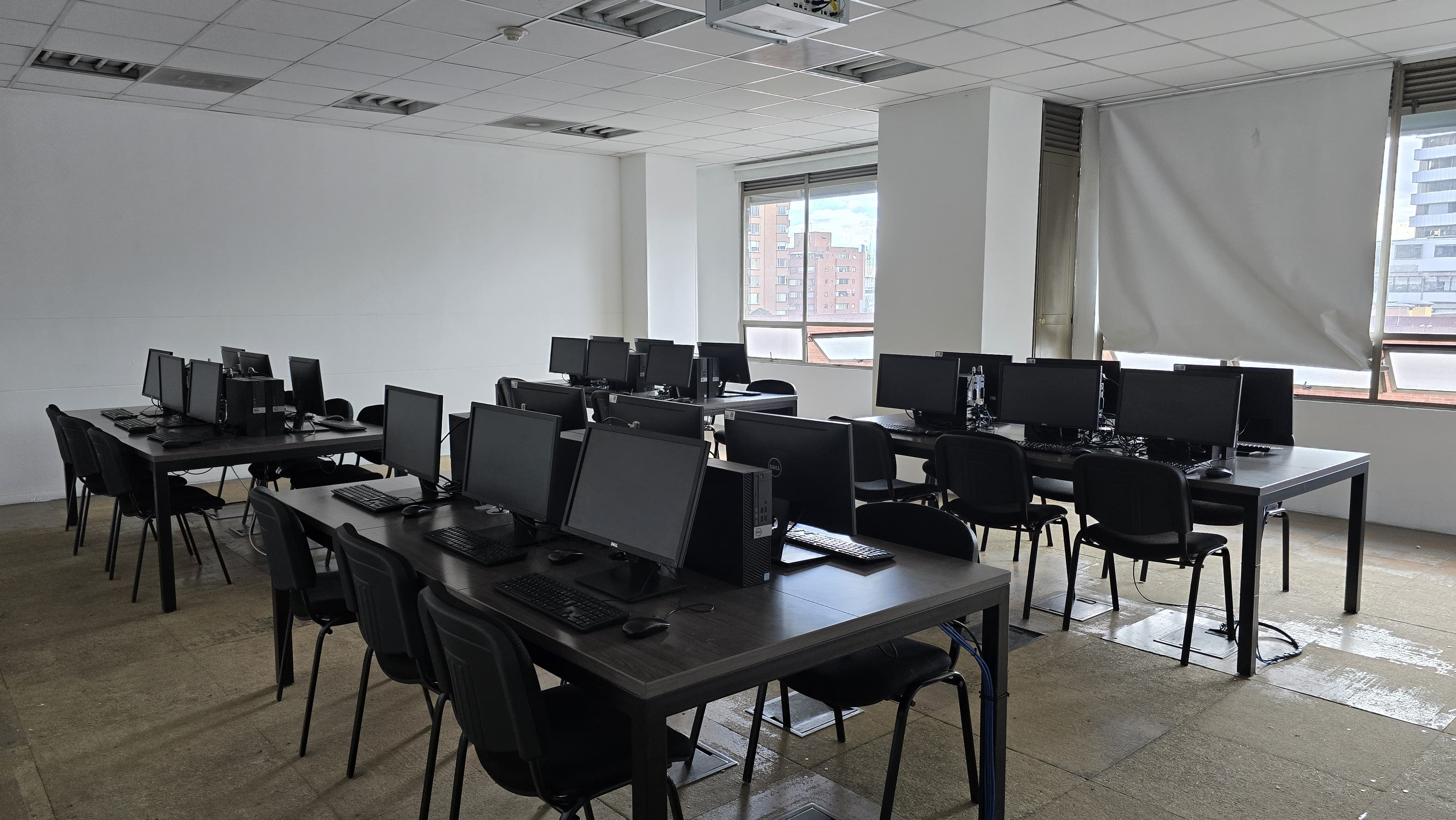 1. Salas de software-503