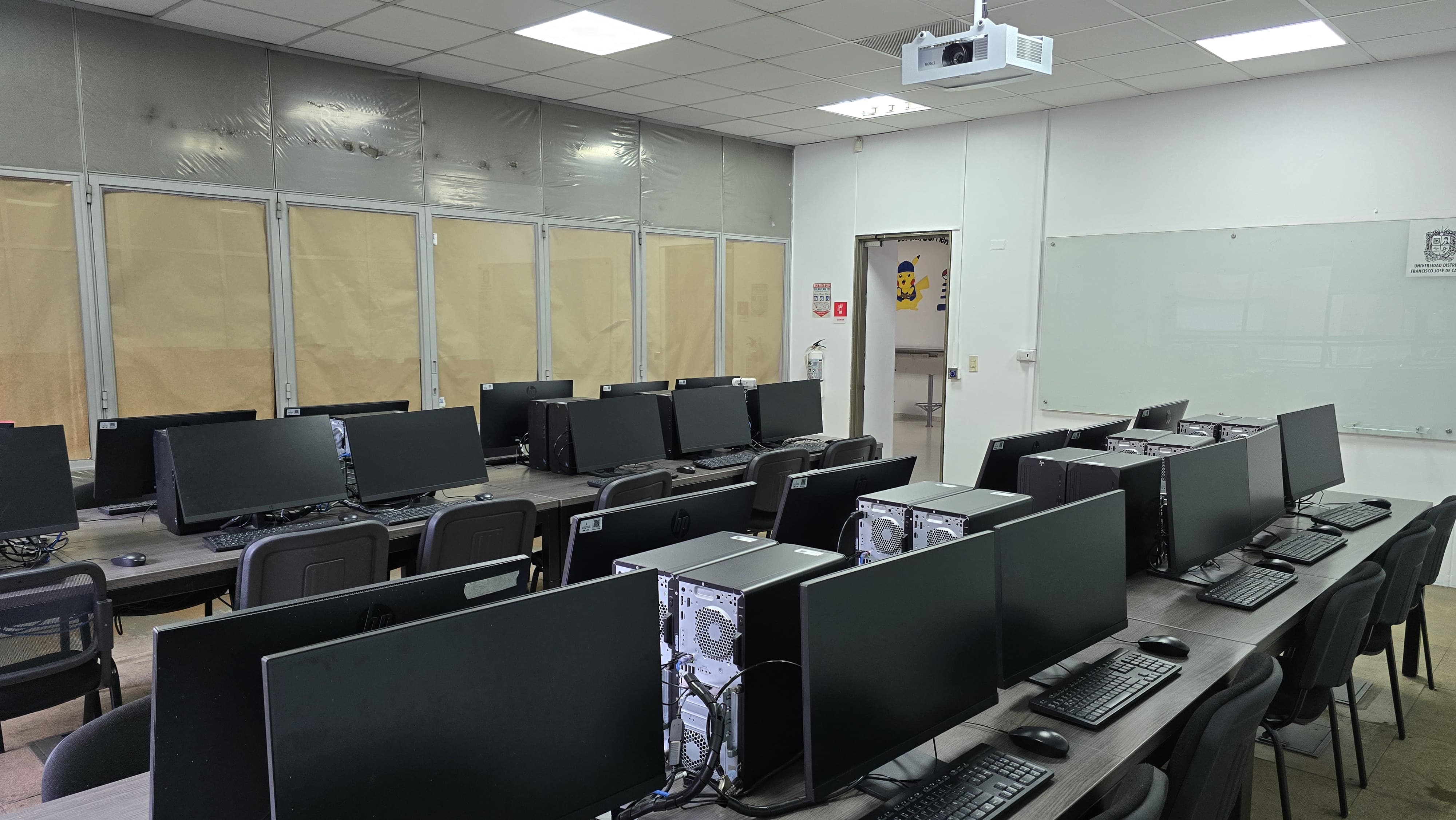 1. Salas de software-506