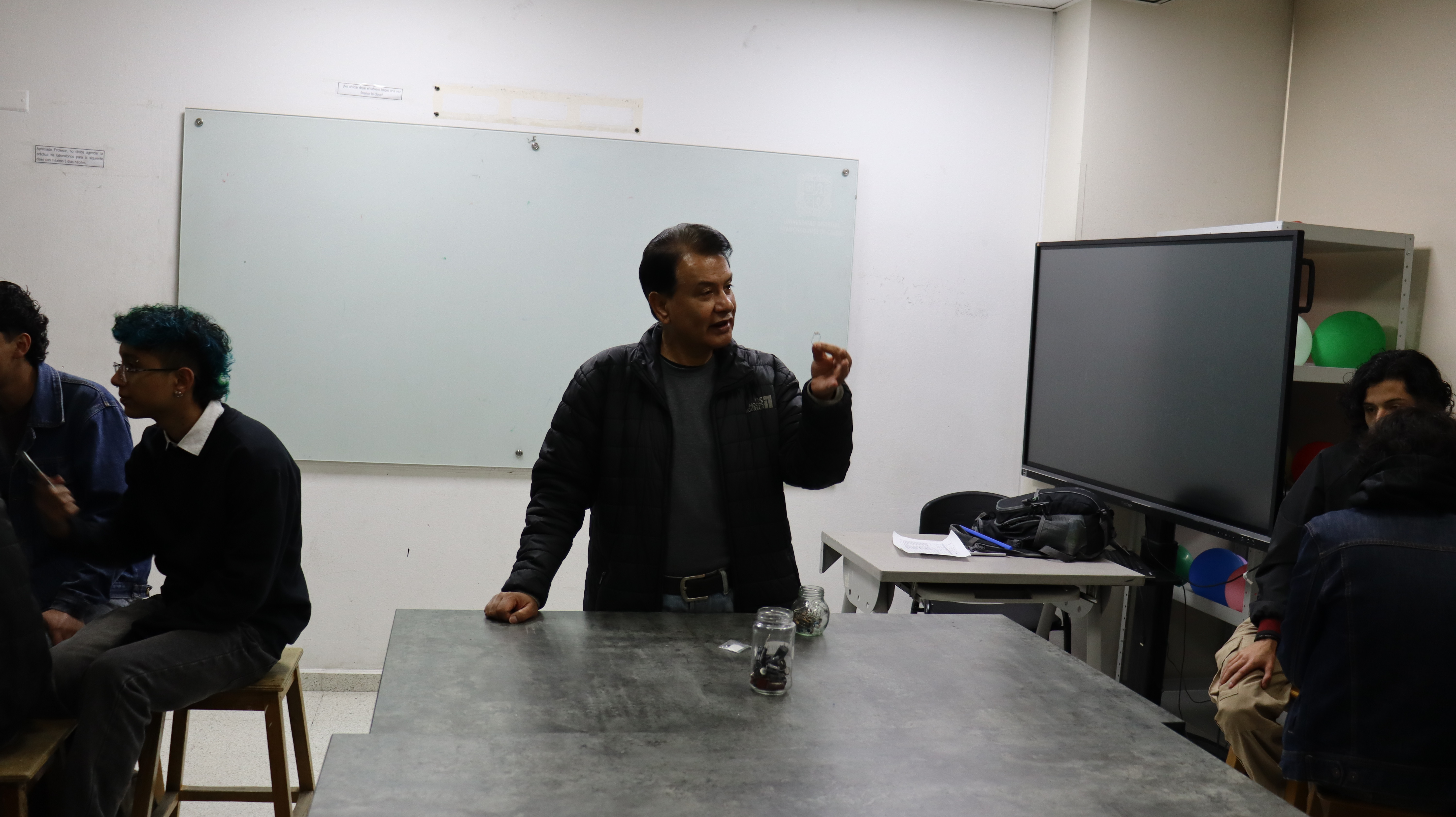 9. Laboratorio física II-509