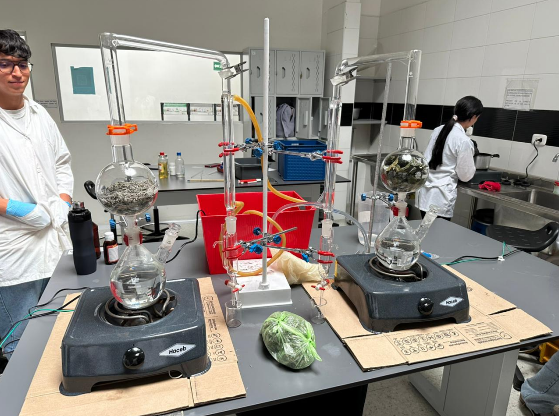 12. Laboratorio Procesos Industriales-102